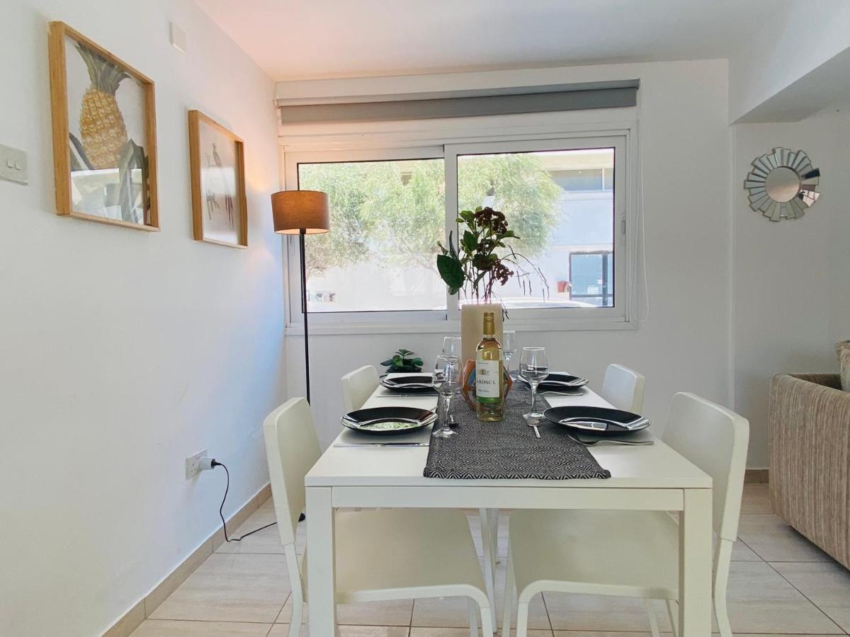 Serena's 2-br In Apartament Larnaca